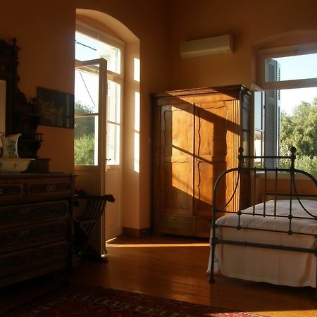 Aristocratic 19Th Century Neo Classical Mansion With Private Pool Finikas  Luaran gambar