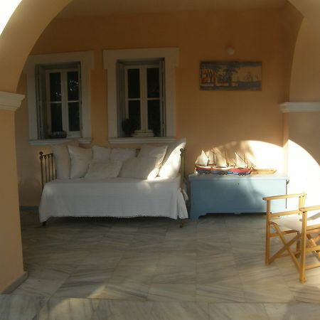 Aristocratic 19Th Century Neo Classical Mansion With Private Pool Finikas  Luaran gambar