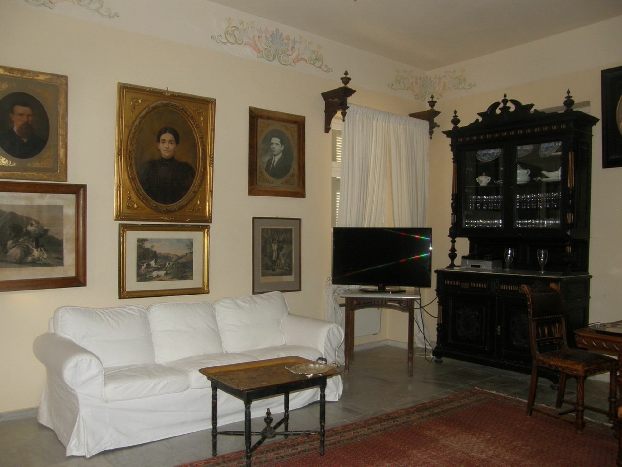 Aristocratic 19Th Century Neo Classical Mansion With Private Pool Finikas  Luaran gambar
