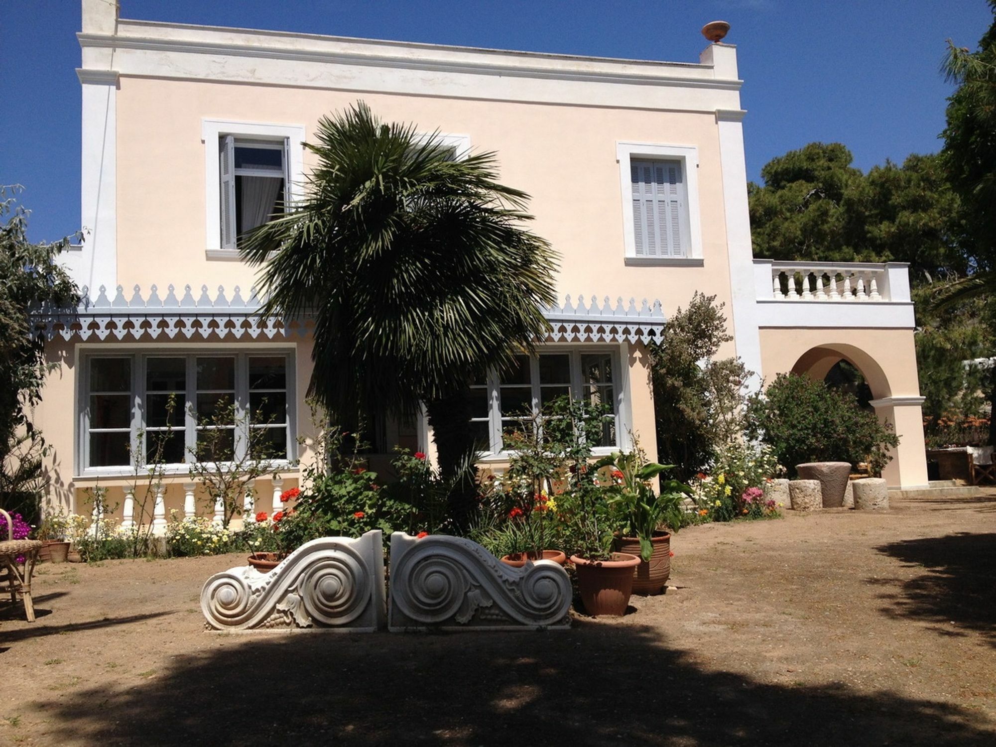 Aristocratic 19Th Century Neo Classical Mansion With Private Pool Finikas  Luaran gambar